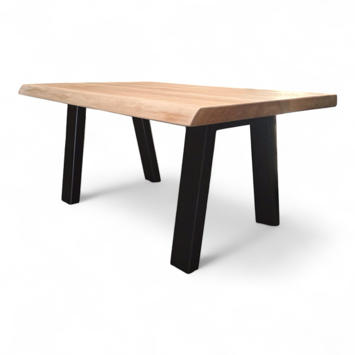 Couchtisch (Solana) Wohnzimmertisch Eiche Massivholz Tischbeine schwarz