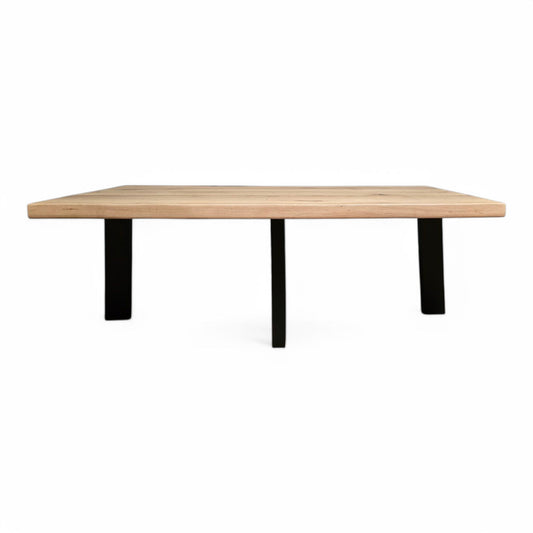 Couchtisch (Caro) Wohnzimmertisch Eiche Massivholz 4 Tischbeine Schwarz