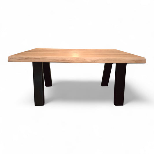 Couchtisch (Solana) Wohnzimmertisch Eiche Massivholz Tischbeine schwarz