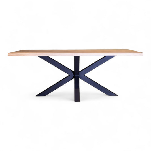 Detailansicht Spidergestell aus pulverbeschichtetem Stahl