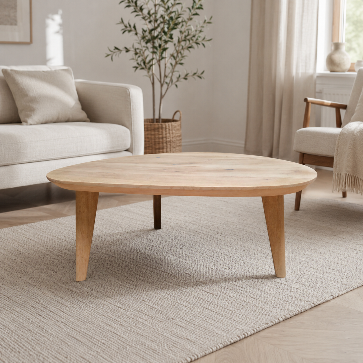 Couchtisch (Finn) Organische Form Eiche Massivholz 3 Holz Tischbeine