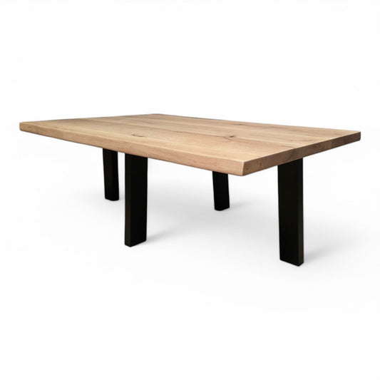 Couchtisch (Caro) Wohnzimmertisch Eiche Massivholz 4 Tischbeine Schwarz