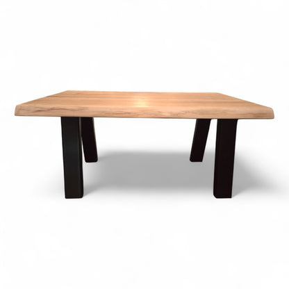 Couchtisch (Solana) Wohnzimmertisch Eiche Massivholz Tischbeine schwarz