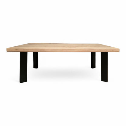 Couchtisch (Emba) Wohnzimmertisch Eiche Massivholz 4 Tischbeine Schwarz