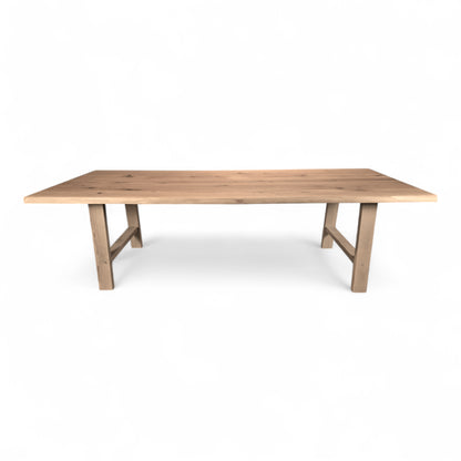 Esstisch (Hoarts) Eiche Massivholz Holzgestell A Form